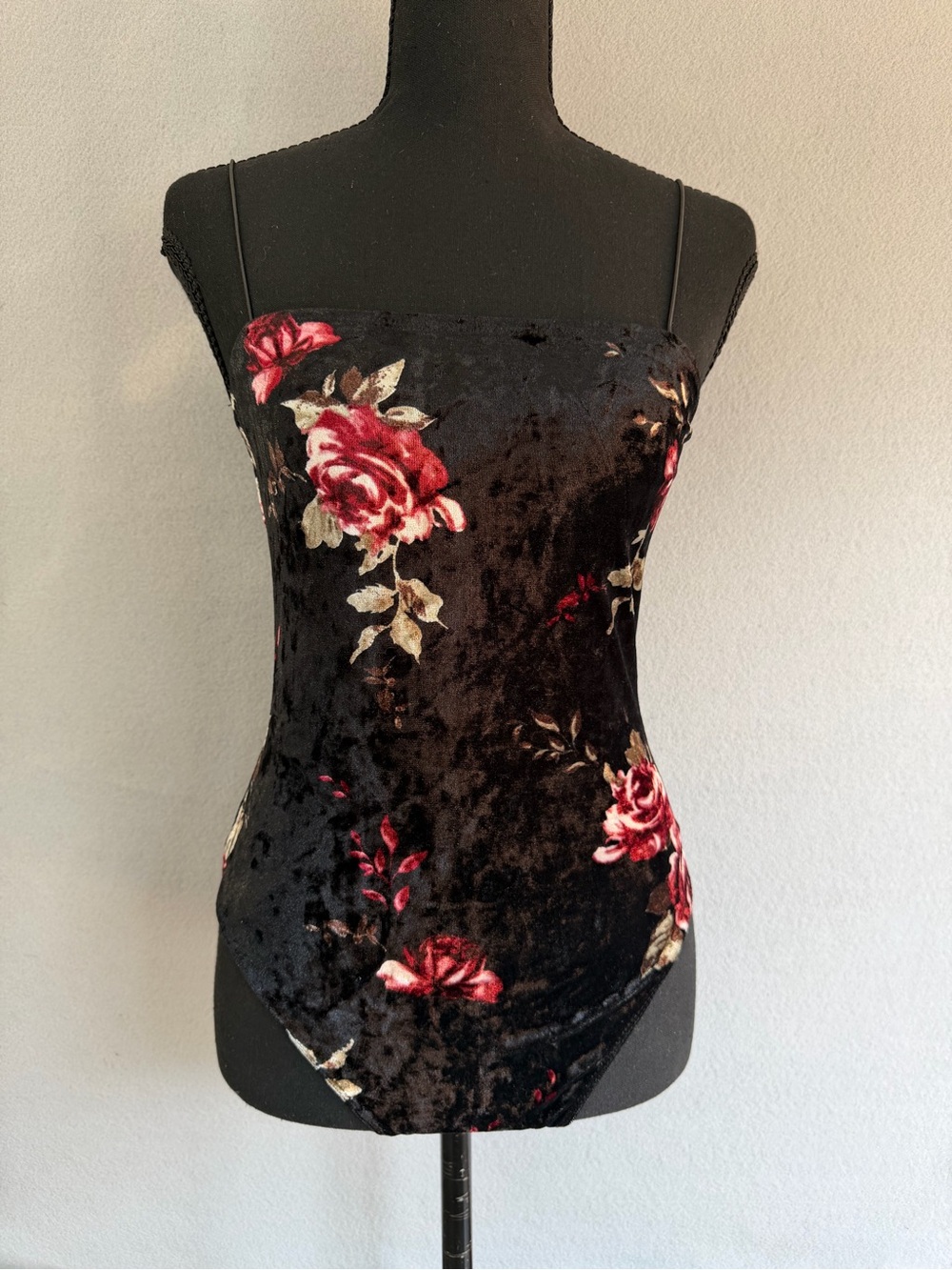 Garage Bodysuit Sleeveless Medium Women’s Tank Top Black Velvet Floral